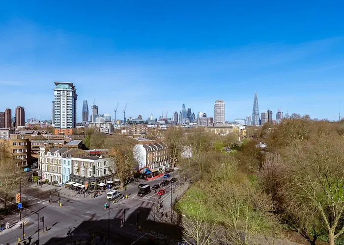 Guestready - Stylish Skyline Views, Central London