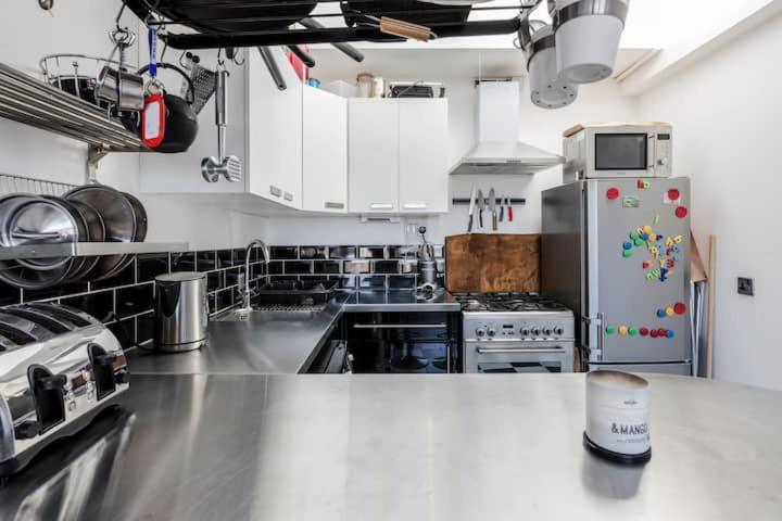 Apartamento Guestready - Stylish Skyline Views, Londres