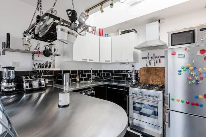 Guestready - Stylish Skyline Views, Londres